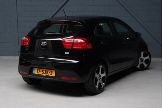 Kia Rio - 1.2 CVVT Super Pack Sport (CRUISE, CLIMATE, TELEFOON, PDC, 17 INCH, LED, NIEUWSTAAT) - 1