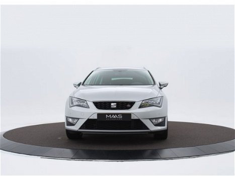 Seat Leon ST - 1.4 Tsi 150pk DSG FR Connect | Navigatie | Camera | Led Koplampen | P-Sensoren | 17