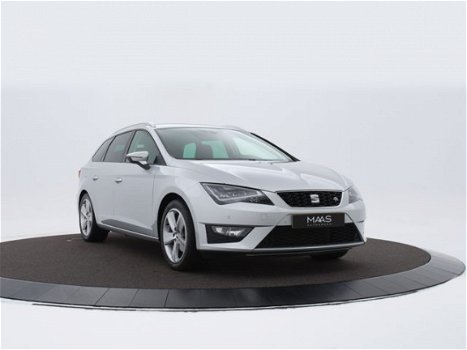 Seat Leon ST - 1.4 Tsi 150pk DSG FR Connect | Navigatie | Camera | Led Koplampen | P-Sensoren | 17