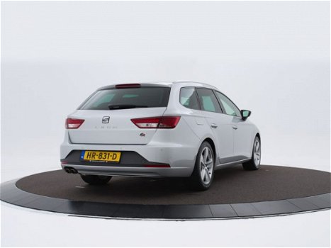 Seat Leon ST - 1.4 Tsi 150pk DSG FR Connect | Navigatie | Camera | Led Koplampen | P-Sensoren | 17