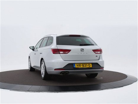 Seat Leon ST - 1.4 Tsi 150pk DSG FR Connect | Navigatie | Camera | Led Koplampen | P-Sensoren | 17