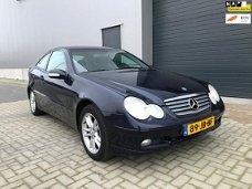 Mercedes-Benz C-klasse Sportcoupé - 200 K. CLIMA NAP '02