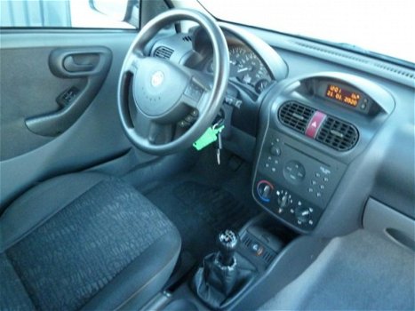 Opel Corsa - 1.2-16V Comfort 5 Deurs Nap Apk - 1