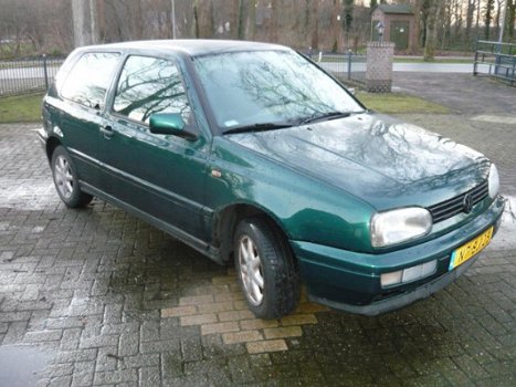 Volkswagen Golf - 1.6 GL - 1