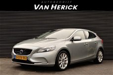 Volvo V40 - 1.6 D2 Momentum / Navi / Cruise / Airco