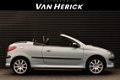 Peugeot 206 CC - 2.0-16V / 136PK / Airco / Leder / NAP - 1 - Thumbnail