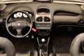 Peugeot 206 CC - 2.0-16V / 136PK / Airco / Leder / NAP - 1 - Thumbnail