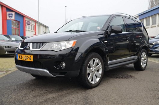 Mitsubishi Outlander - 2.4 Instyle |7PRS|NAP|4WD| - 1