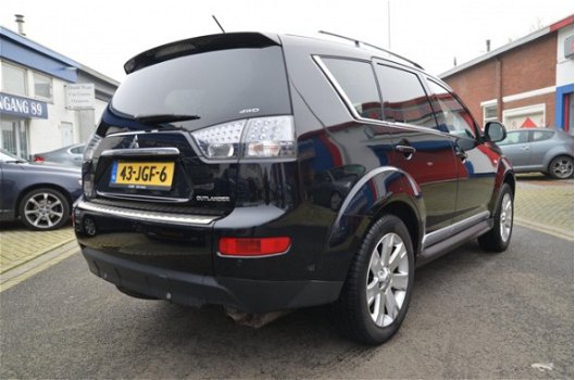 Mitsubishi Outlander - 2.4 Instyle |7PRS|NAP|4WD| - 1