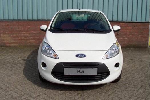 Ford Ka - 1.2 69pk Style start/stop * Airco * Rijklaar * Dealer Auto - 1