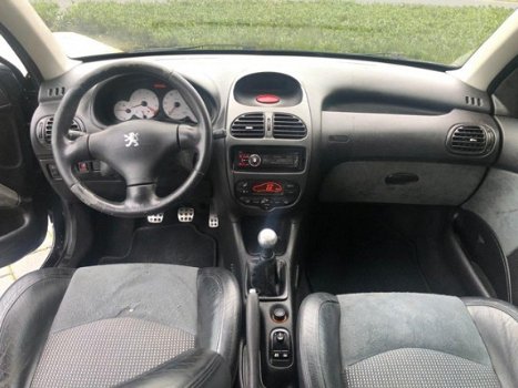 Peugeot 206 - 2.0-16V GTI - 1