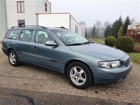 Volvo V70 - 2.4 140PK - 1