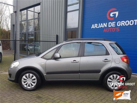 Suzuki SX4 - 1.6 AUTOMAAT A/C Clima Trekaak 70000KM - 1