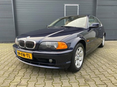 BMW 3-serie Coupé - 328Ci Executive Let op 03-02 t/m 07-02 zijn wij gesloten - 1