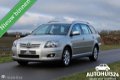 Toyota Avensis Wagon - 2.4 VVTi 163pk Luna AUTOMAAT *Trekhaak - 1 - Thumbnail