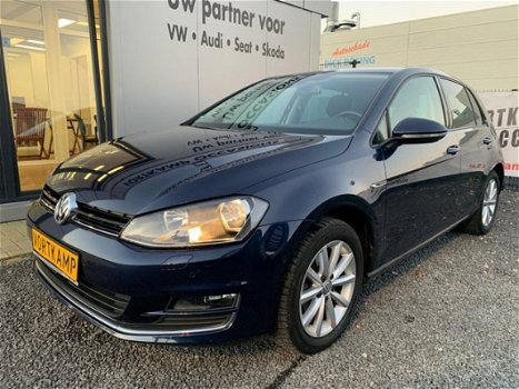 Volkswagen Golf - 1.2 TSI DSG ''LOUNGE'' CAMERA/STOELVERW/TEL.VOORB/CRUISE - 1