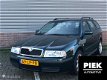 Skoda Octavia Combi - 2.0 Elegance TREKHAAK - 1 - Thumbnail