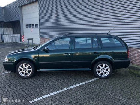 Skoda Octavia Combi - 2.0 Elegance TREKHAAK - 1