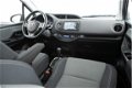 Toyota Yaris - 1.5 Hybrid Trend Automaat 1e Eigenaar NAVI | AIRCO-ECC | CRUISE | CAMERA | VELGEN -A. - 1 - Thumbnail