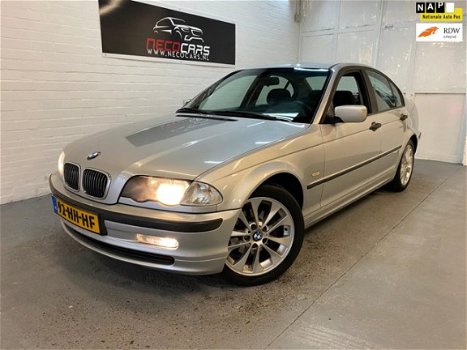 BMW 3-serie - 316i Executive NIEUWE APK//AIRCO//RIJD SCHAKELD GOED - 1