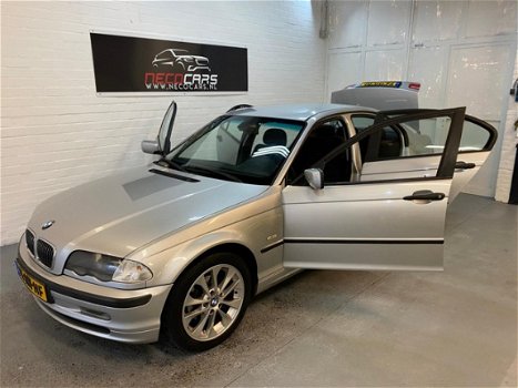 BMW 3-serie - 316i Executive NIEUWE APK//AIRCO//RIJD SCHAKELD GOED - 1