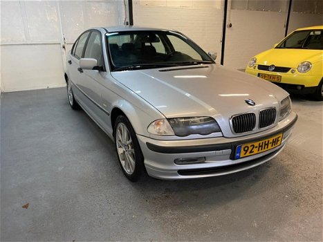 BMW 3-serie - 316i Executive NIEUWE APK//AIRCO//RIJD SCHAKELD GOED - 1