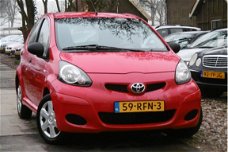 Toyota Aygo - 1.0-12V Access BJ2011 5DRS NAP/1JR APK