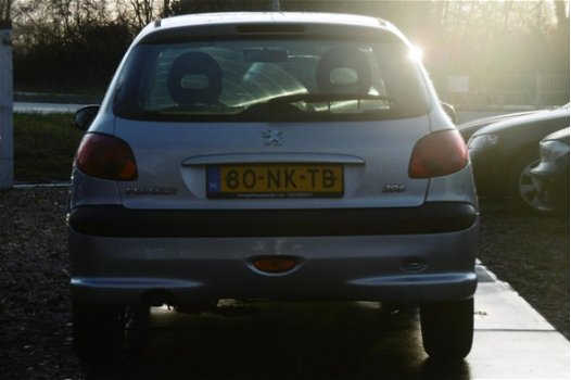 Peugeot 206 - 1.4 XR Challenge BJ2003 156DKM/NAP/1JR APK - 1