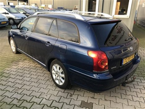 Toyota Avensis Wagon - 2.2 D-4D Linea Luna - 1