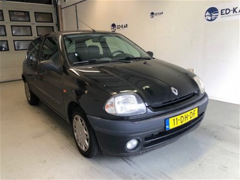 Renault Clio - 1.4 RN MAX AIRCO KOPPLING HOOG - 1