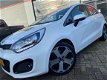 Kia Rio - 1.2 CVVT Super Pack SPORT CLIMA STOEL + STUUR VERWARM NAP VOL-LUX - 1 - Thumbnail