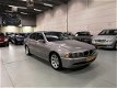 BMW 5-serie - 520i NAP|APK|LEER|AUTOM|RIJDT&SCHAKELTGOED|MEENEEMRPIJS - 1 - Thumbnail