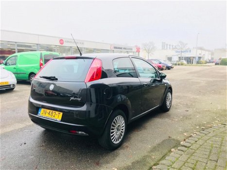 Fiat Grande Punto - Bj 2006 Km 167000 Met Airco Nieuw APK - 1