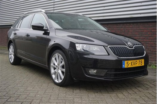 Skoda Octavia Combi - 1.4 TSI Xenon Leer Panodak Trekhaak - 1