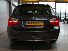 BMW 3-serie Touring - 325i Business Line Navi Leder Trekhaak