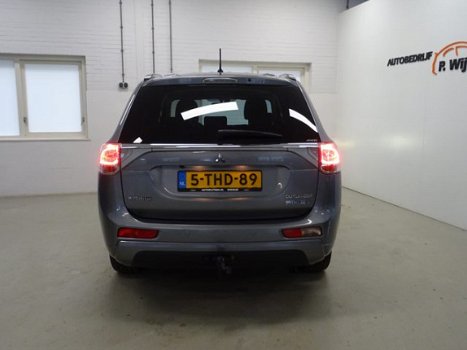 Mitsubishi Outlander - 2.0 PHEV Instyle AFN TREKHAAK-CAMERA-LEER-GLAZEN DAK - 1