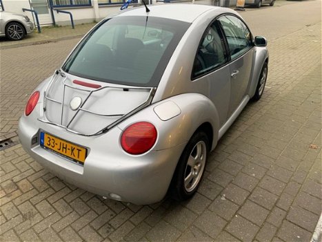 Volkswagen New Beetle - 1.6 Met Onderhoudshistorie, Airco, NAP en een nieuwe APK - 1