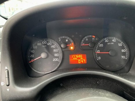 Fiat Punto - 1.2 Active Met Airco, NAP en APK - 1