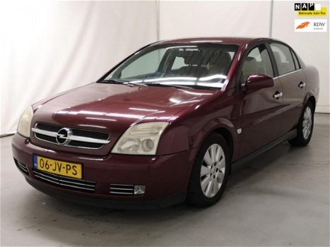 Opel Vectra - 2.2-16V Elegance ✅NAP, AUT, NAVI, AIRCO, TREKHAAK, CRUISE, 2XSLEUTELS, BOEKJES - 1