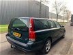 Volvo V70 - 2.4 D NAP, LEDER, PDC, AIRCO, TREKHAAK, 2XSLEUTELS, BOEKJES, APK 13-07-2020 - 1 - Thumbnail