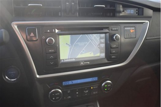 Toyota Auris Touring Sports - 1.8 Hybrid Executive | Camera | Panoramadak | Navigatie - 1