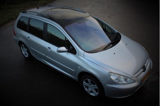 Peugeot 307 SW - 2.0 16V Pack CLIMA l CRUISE l NIEUWE APK l 7 PERSOONS l PANORAMA DAK l - 1