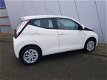 Toyota Aygo - 1.0 VVT-i x-play | AIRCO | ACHTERUITRIJCAMERA | DEALER ONDERHOUDEN | - 1 - Thumbnail