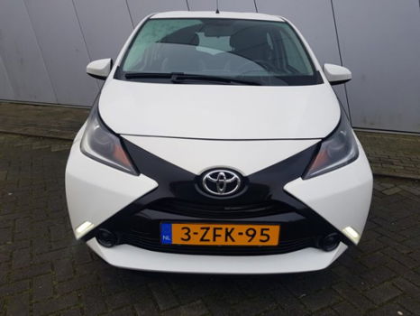 Toyota Aygo - 1.0 VVT-i x-play | AIRCO | ACHTERUITRIJCAMERA | DEALER ONDERHOUDEN | - 1