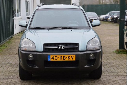 Hyundai Tucson - 2.7i V6 4WD Style - 1