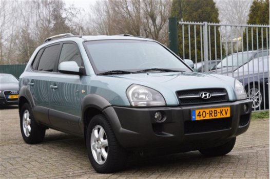 Hyundai Tucson - 2.7i V6 4WD Style - 1