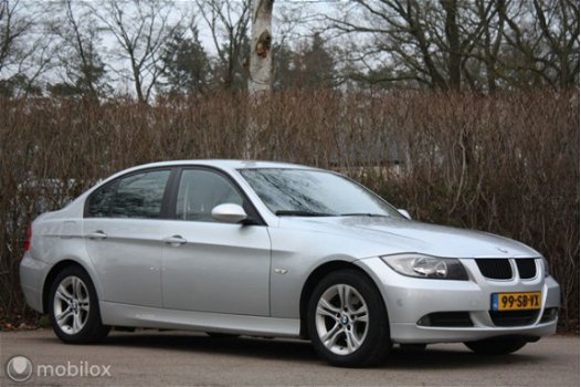 BMW 3-serie - 318 Executive 2005 trekhaak/parkeersensor/cruise - 1