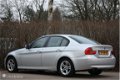 BMW 3-serie - 318 Executive 2005 trekhaak/parkeersensor/cruise - 1 - Thumbnail