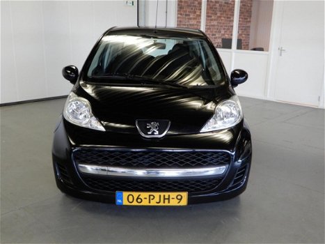 Peugeot 107 - 1.0-12V Millesim 200 - 1