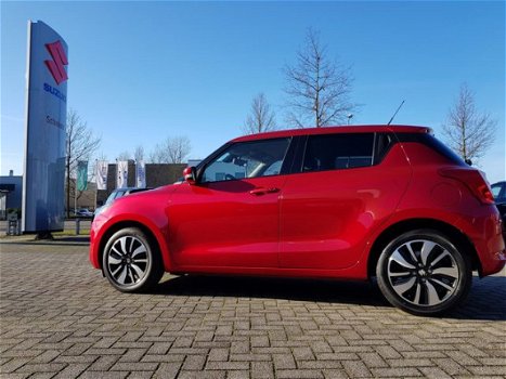 Suzuki Swift - 1.2 Stijl Smart Hybrid | Rijklaar prijs | Z.g.a.n. | Nu met de kop eraf | - 1